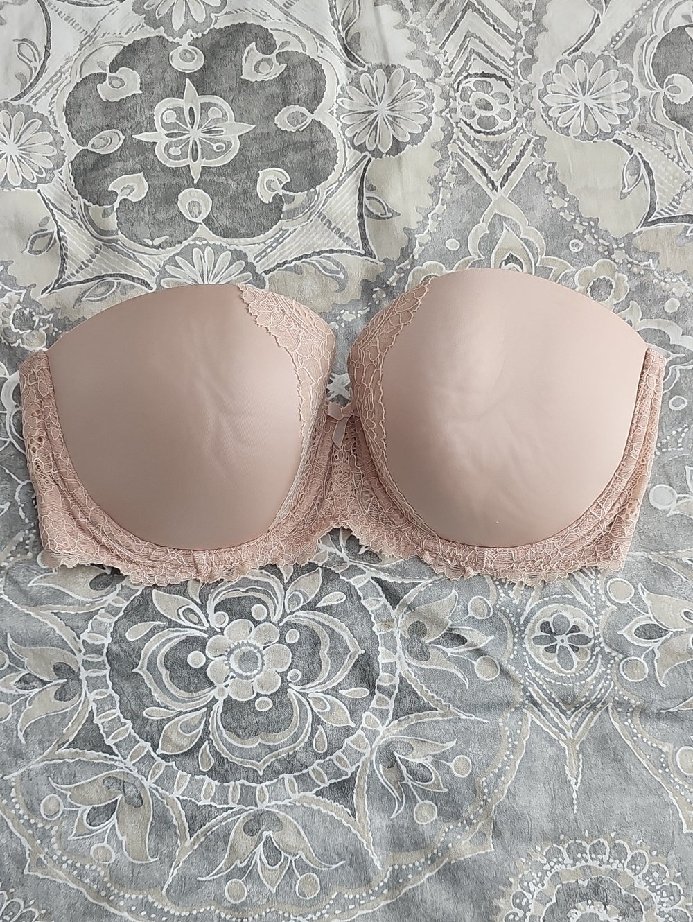 Victoria's Secret Dream Angels Strapless Lace-Trim Bra